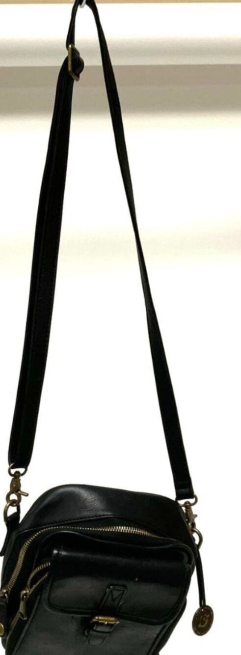 MINOOY BLACK LEATHER NAYA SMALL CROSSBODY BAG
